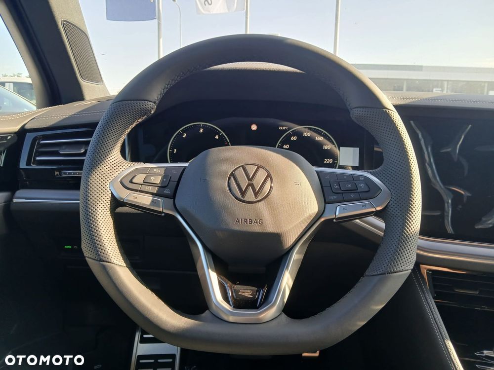 Volkswagen Touareg - 13