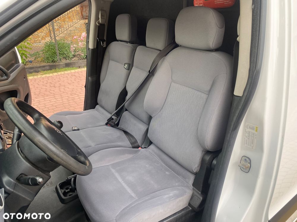Peugeot PARTNER 1.6HDI 3-osobowy zakupiony w slonie w Rzeszowie - 30