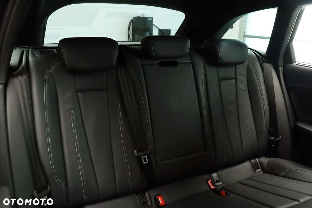 Audi A4 Avant - 13