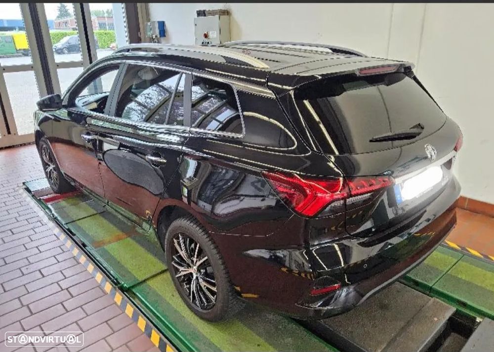 MG MG5 5 Standard Luxury - 3