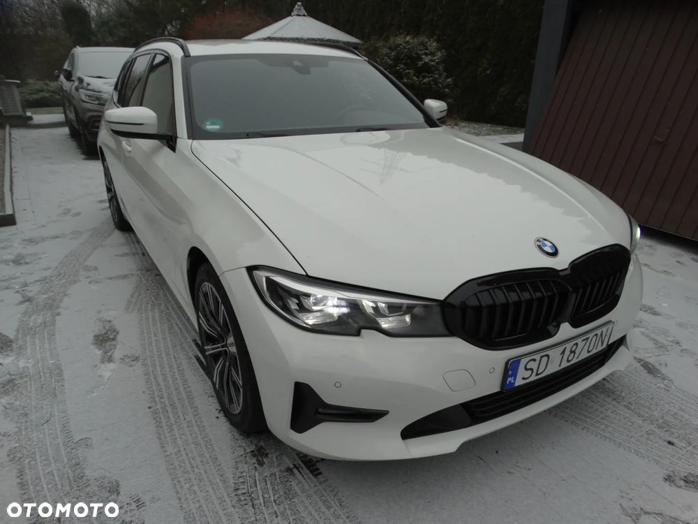 BMW Seria 3 318d Edition M Sport Shadow - 9