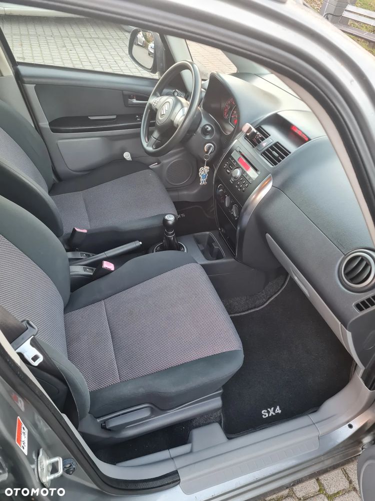 Suzuki SX4 1.6 GS / Premium - 7