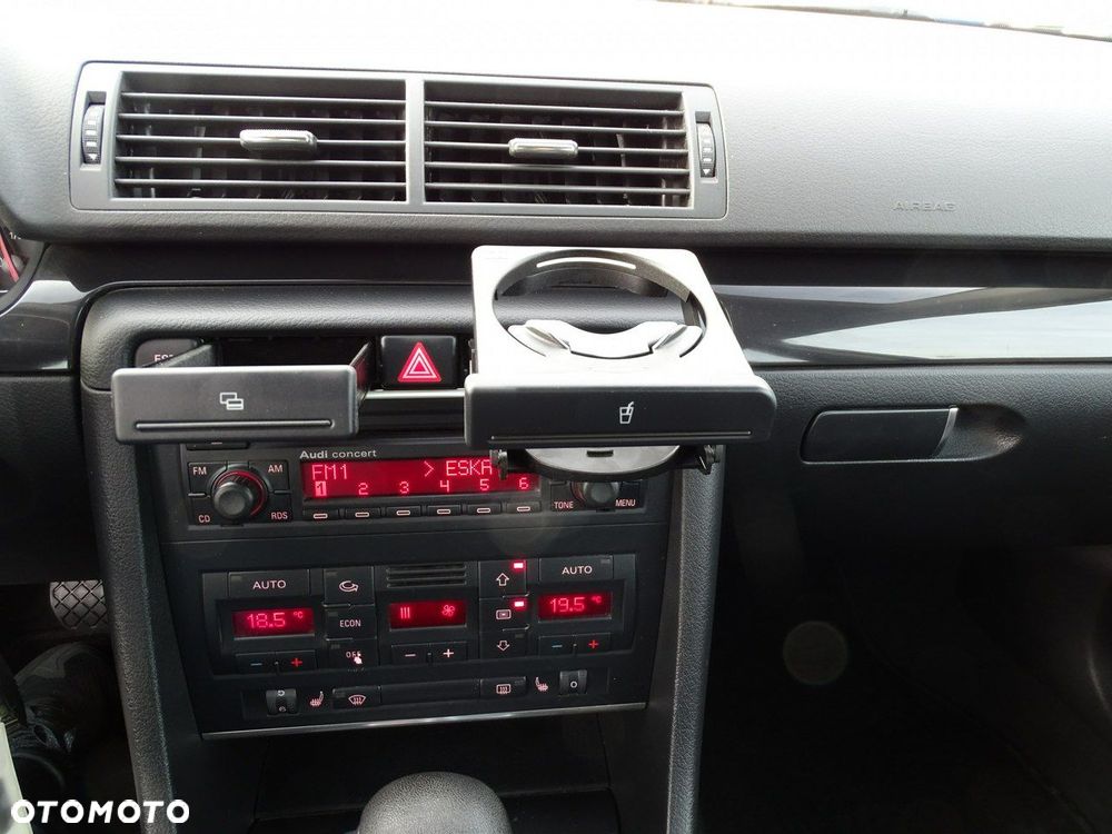 Audi A4 Limousine - 14