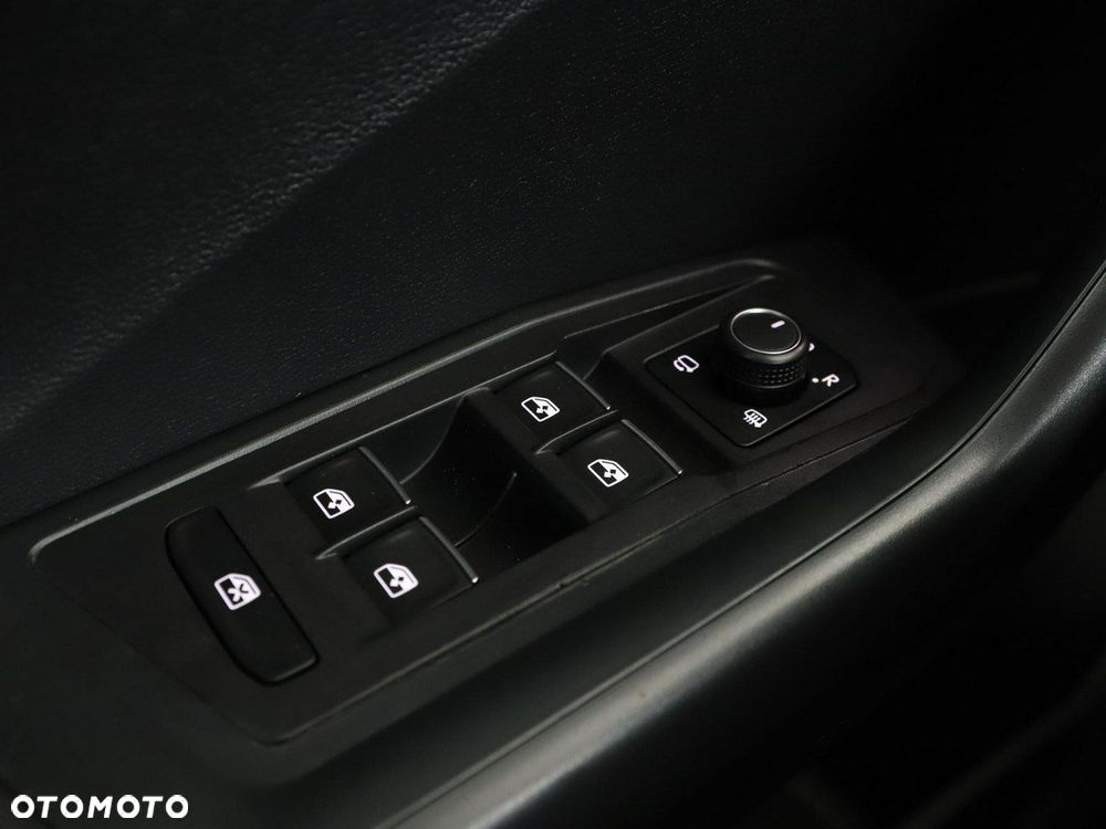 Volkswagen T-Roc 1.0 TSI Style - 35