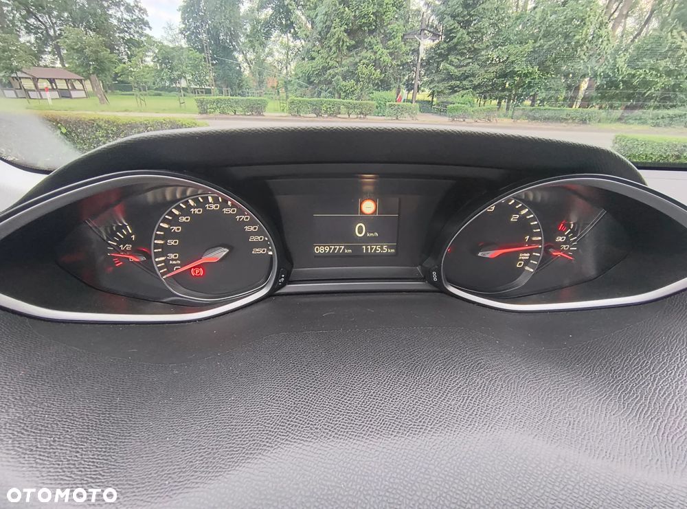 Peugeot 308 BlueHDi 130 Stop & Start Allure - 17