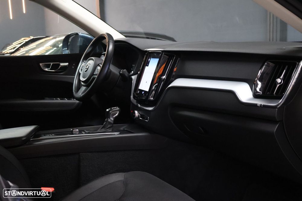 Volvo XC 60 D4 AWD Geartronic Momentum - 6