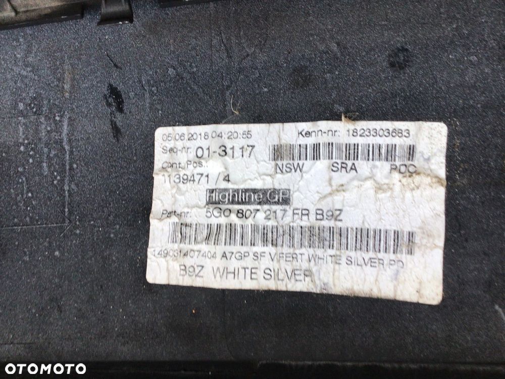 Zderzak przedni VW Golf Vll 7 Lift - 8