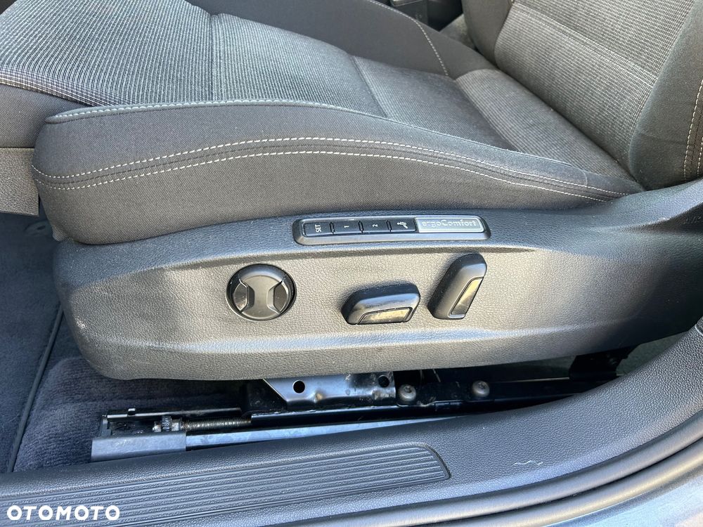 Volkswagen Passat Variant 2.0 TDI SCR DSG Comfortline - 22