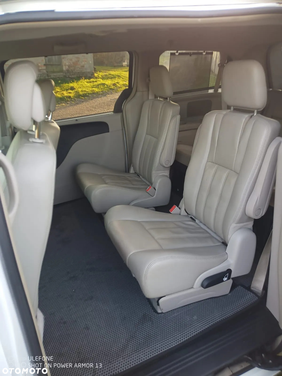 Chrysler Town & Country 3.6 Touring - 13