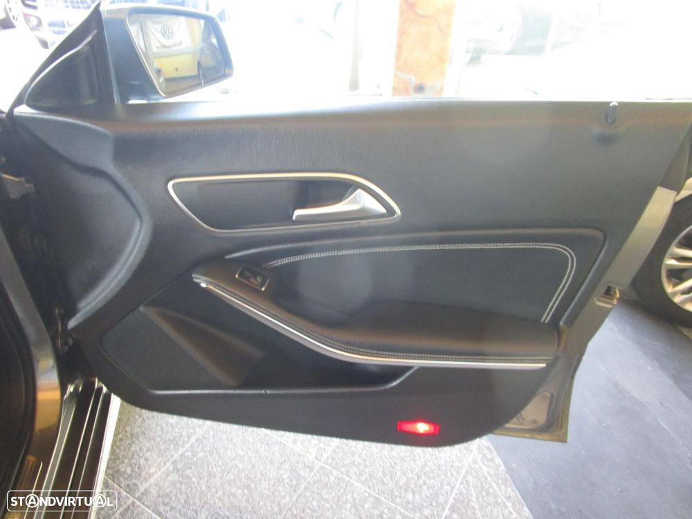 Mercedes-Benz CLA 200 (CDI) d 7G-DCT AMG Line - 22