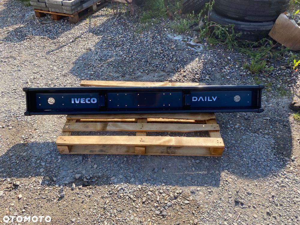 Iveco Daily belka tył zderzak - 1