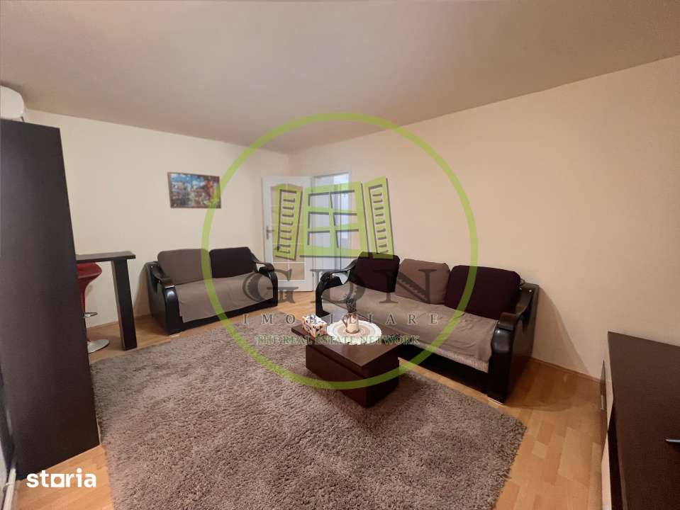 Apartament 3 camere, decomandat, cartier Cornitoiu, zona Liceul Bibesc — fotografia 1