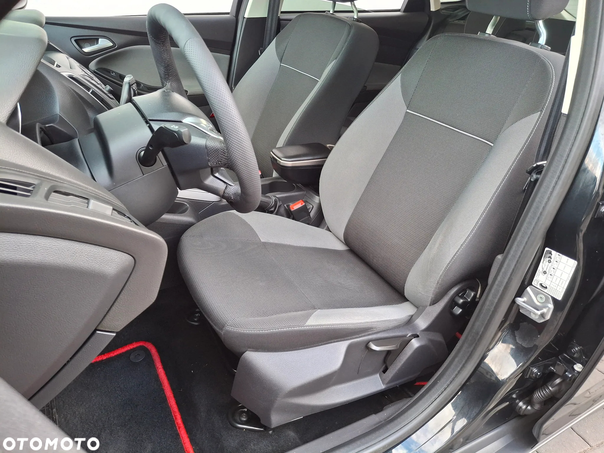 Ford Focus 1.6 Ambiente - 11