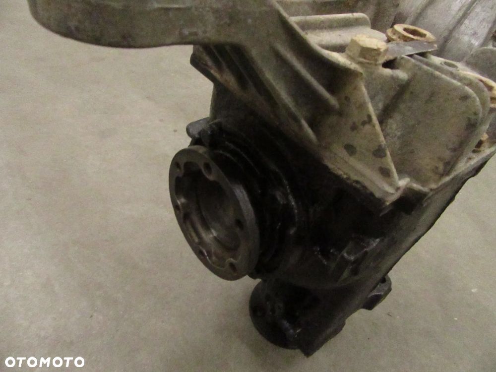 Dyferencjał dyfer most BMW 3 e36 sedan kombi coupe cabrio 3.38 mała głowa - 13