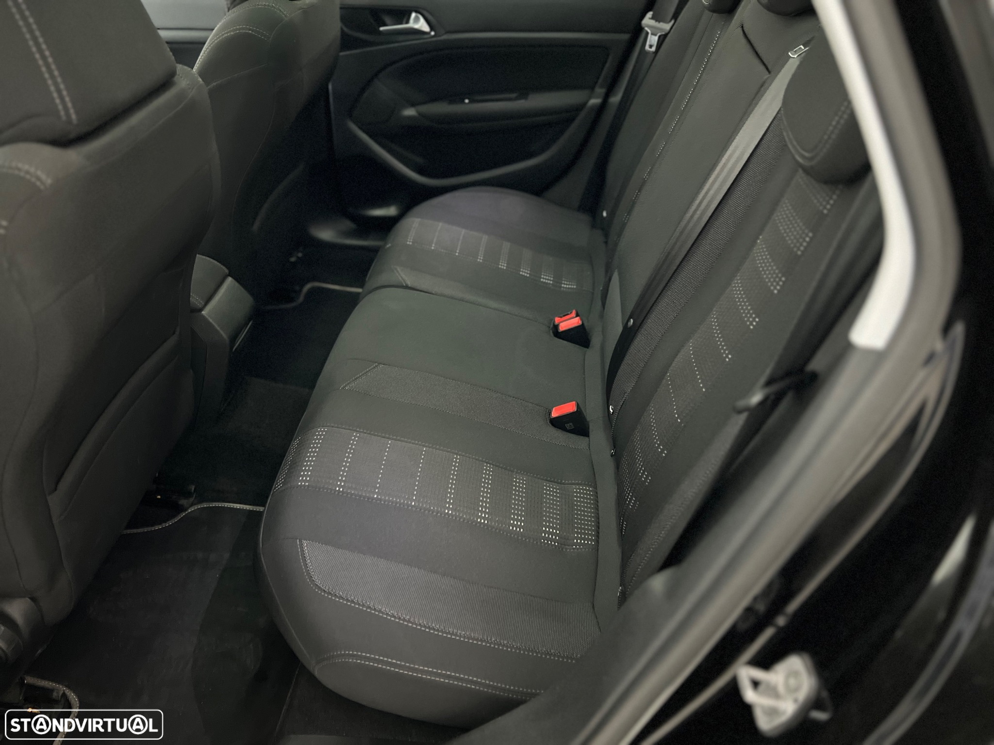 Peugeot 308 SW BlueHDi 120 EAT6 Stop & Start Active - 29