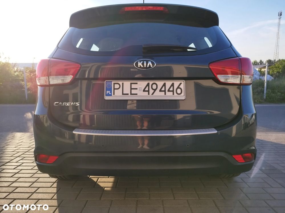 Kia Carens 1.6 GDI M - 9