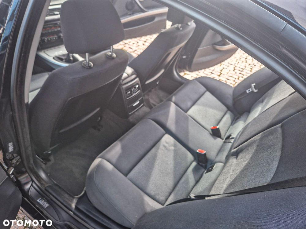 BMW Seria 3 320i - 19