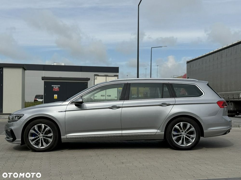 Volkswagen Passat - 7