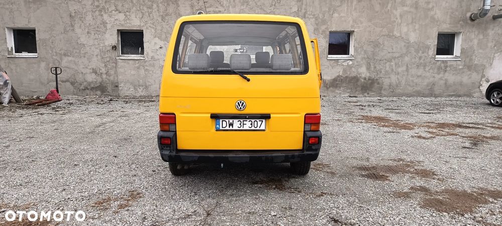 Volkswagen Transporter - 4