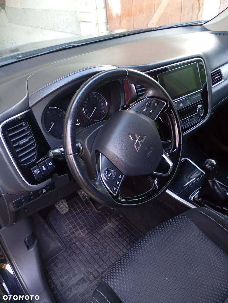 Mitsubishi Outlander 2.0 2WD Diamant - 5