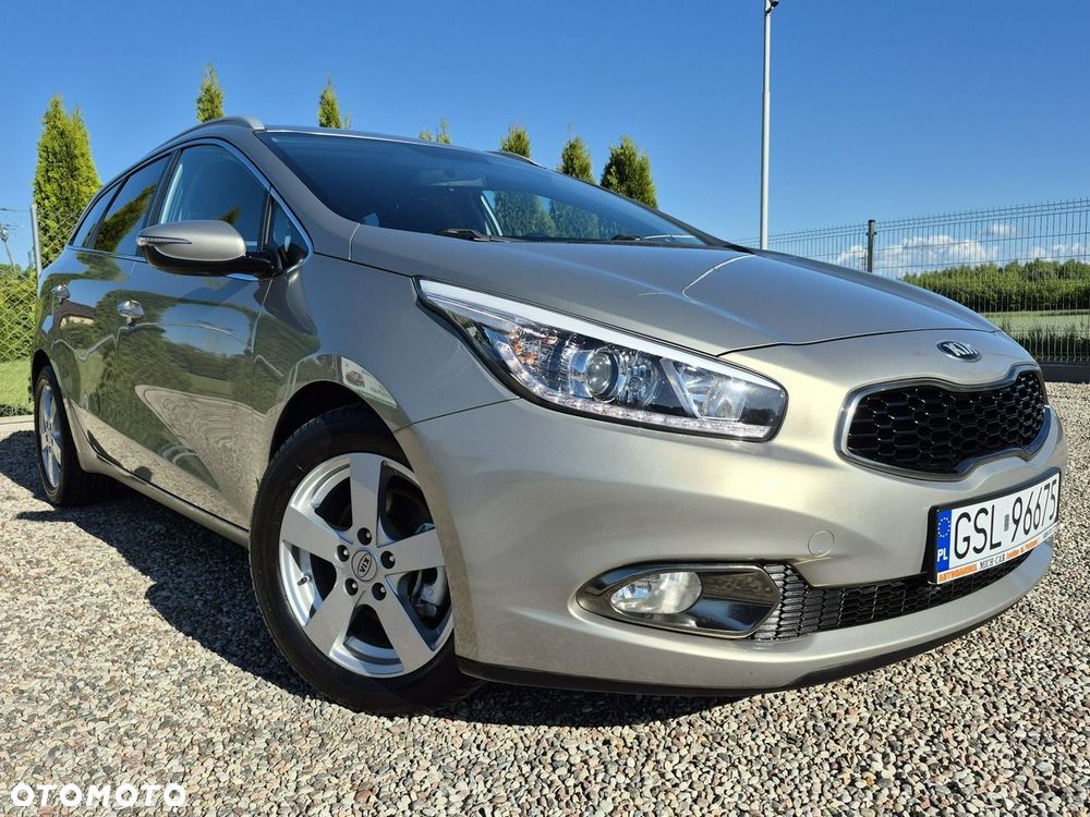 Kia Ceed - 10