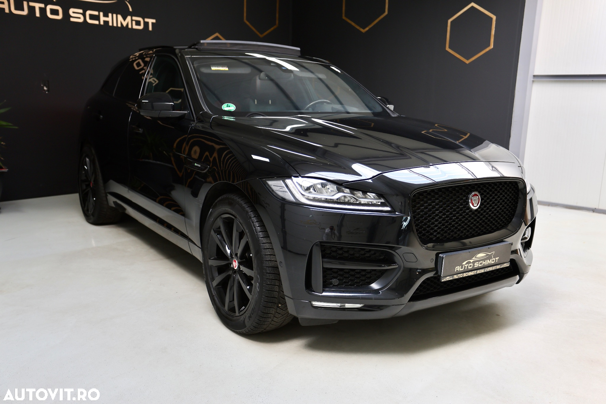 Jaguar F-Pace D165 AWD R-Dynamic S - 3