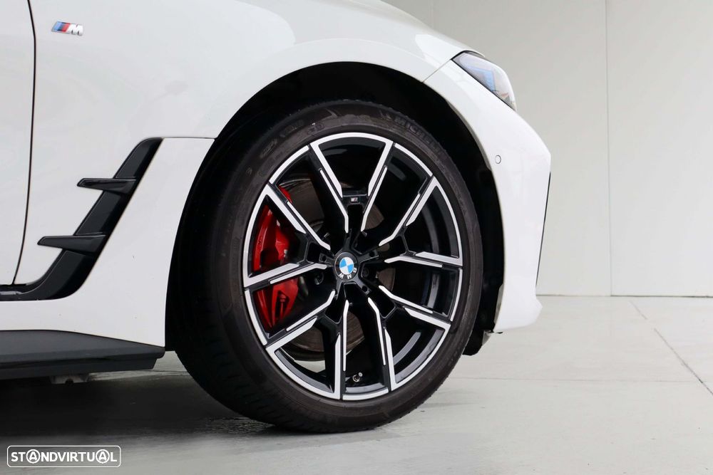 BMW i4 eDrive40 Pack Desportivo M - 15