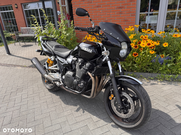 Yamaha XJR
