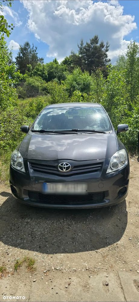 Toyota Auris - 2