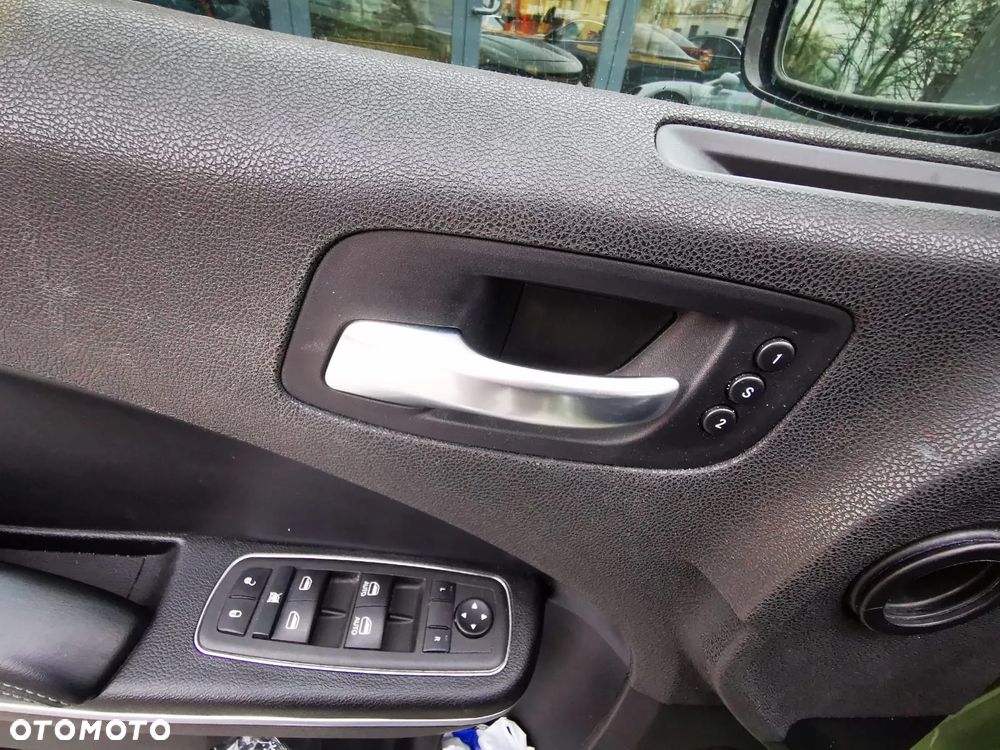 Dodge Charger 3.6 GT - 31