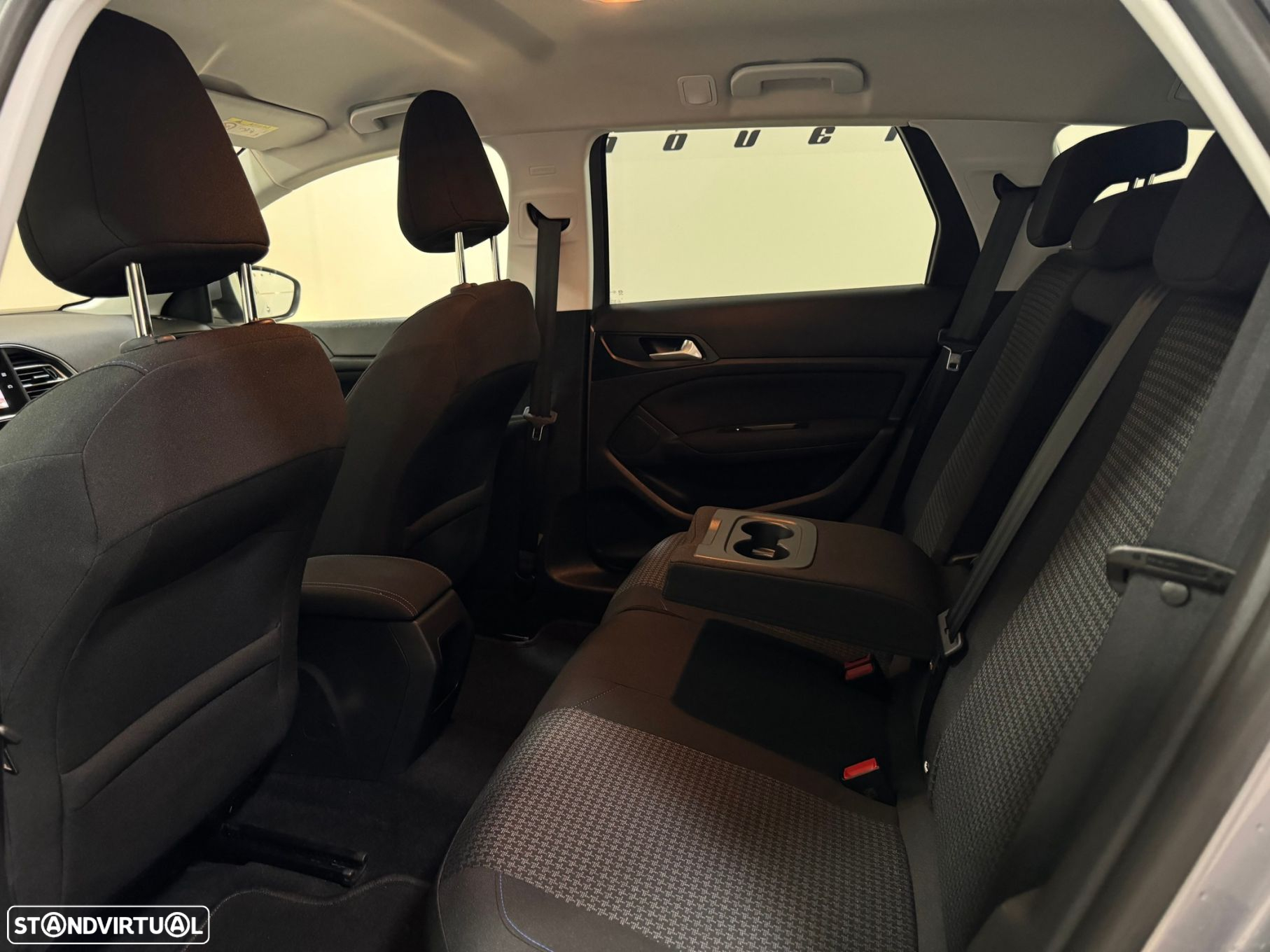 Peugeot 308 1.5 BlueHDi Style - 32