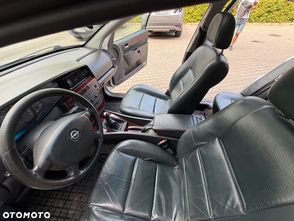 Opel Omega 2.2 Elegance - 18
