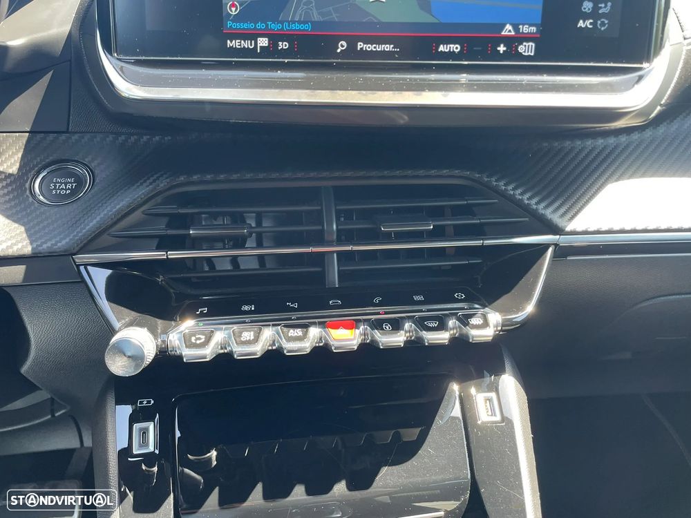 Peugeot 2008 1.2 PureTech GT Line EAT8 - 13