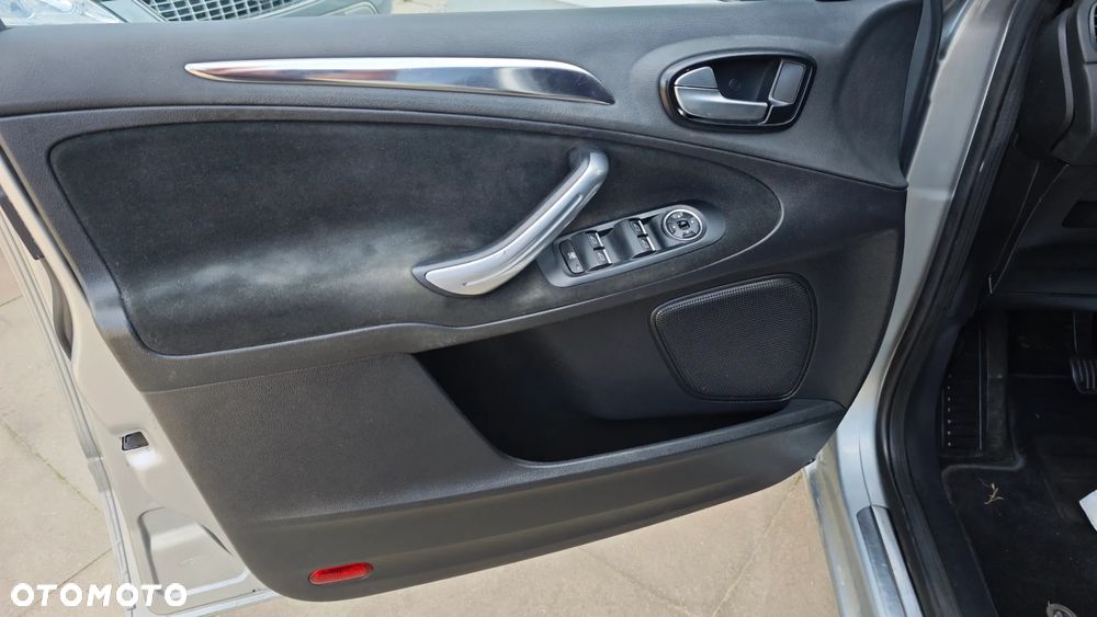 Ford S-Max 2.2 TDCi Titanium - 15