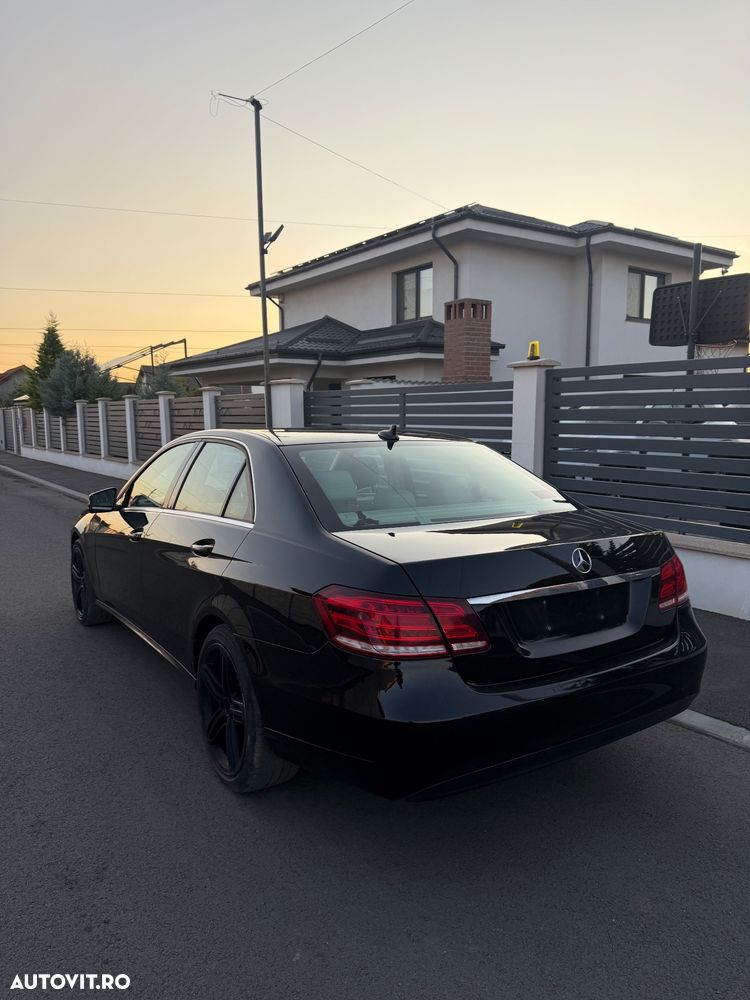 Mercedes-Benz E 200 BlueTEC 7G-TRONIC Elegance - 4