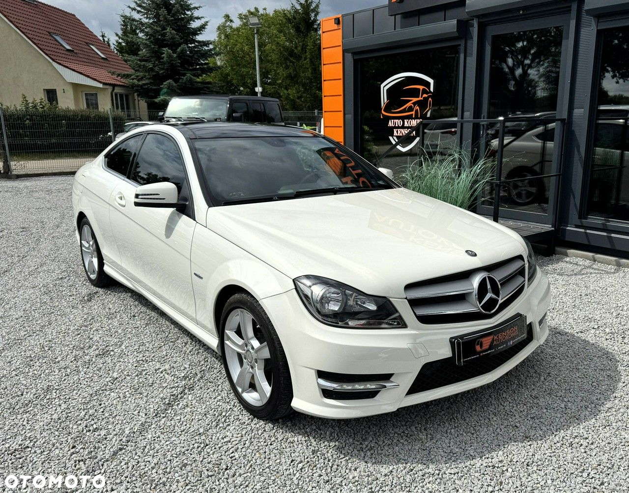 Mercedes-Benz Klasa C 250 Coupe (BlueEFFICIENCY) 7G-TRONIC - 2
