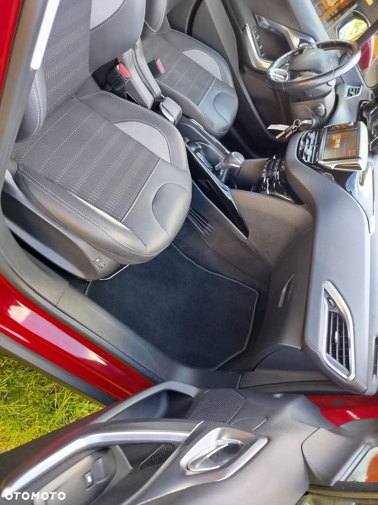 Peugeot 2008 - 14