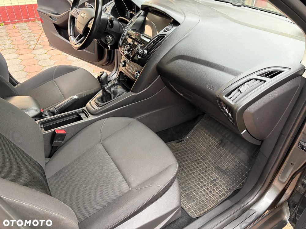 Ford Focus 1.6 SYNC Edition - 20