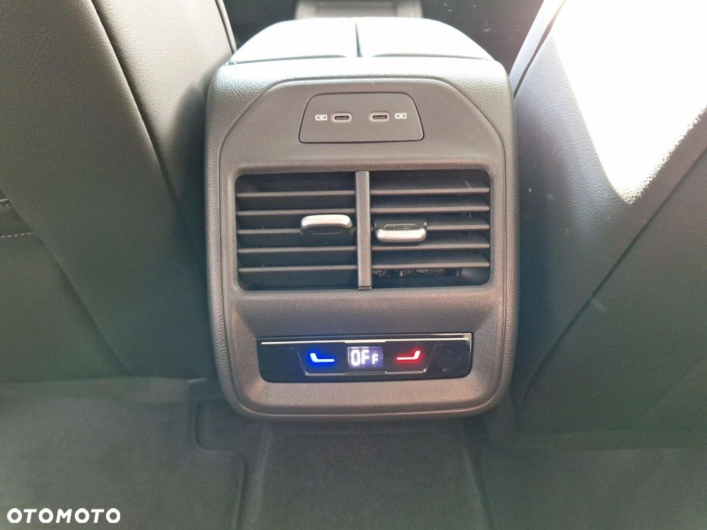 Volkswagen Passat 1.5 TSI EVO Business DSG - 24