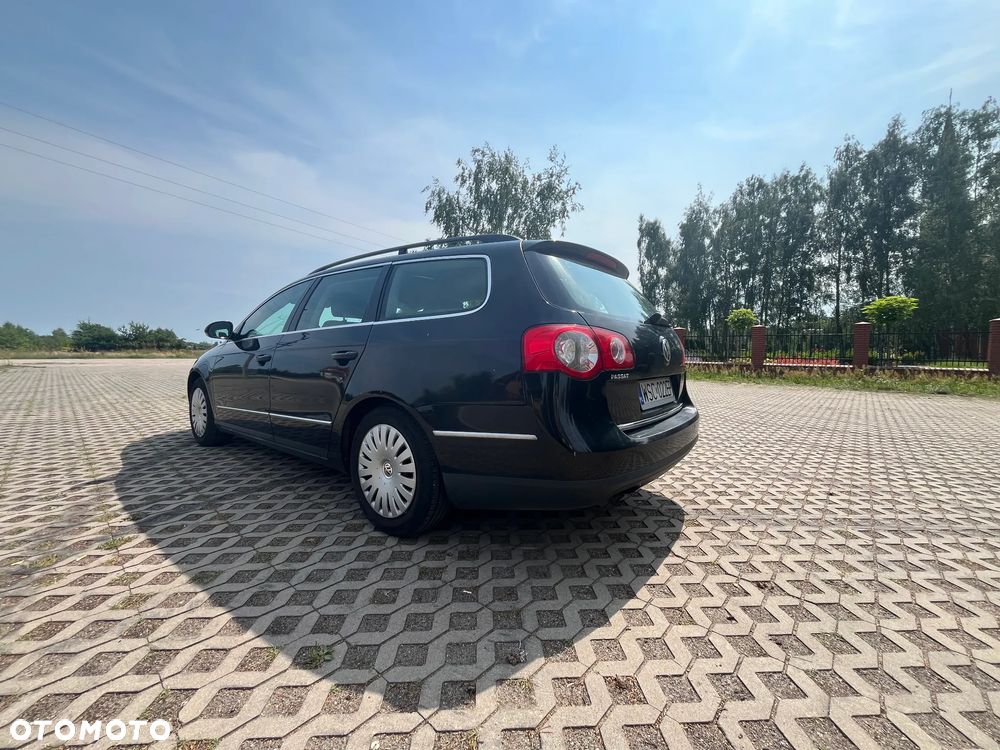 Volkswagen Passat 1.9 TDI Comfortline - 6