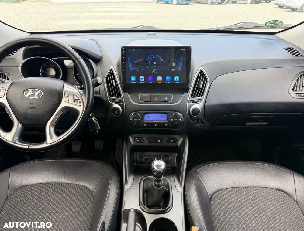 Hyundai ix35 1.7 CRDI 2WD blue Finale Silver - 16