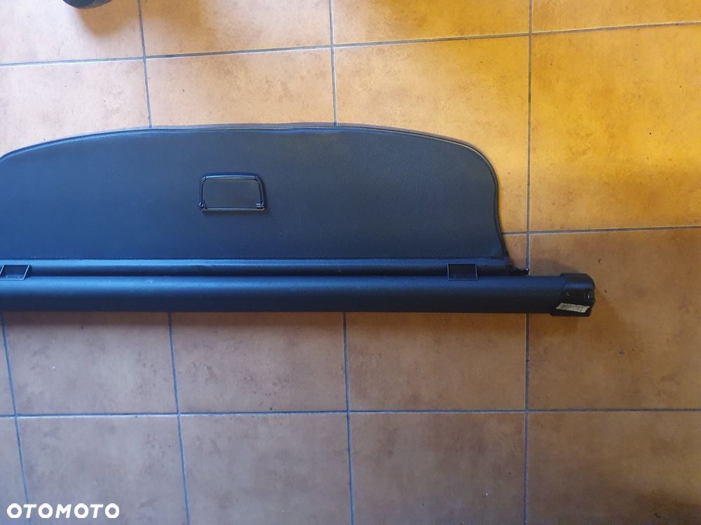 ROLETA BAGAŻNIKA AUDI A4 B8 - 4