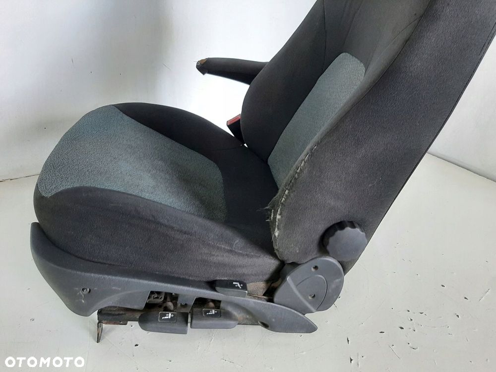 FIAT DOBLO MAXI I LIFT 1.9JTD 06R FOTEL LEWY KIEROWCY - 13