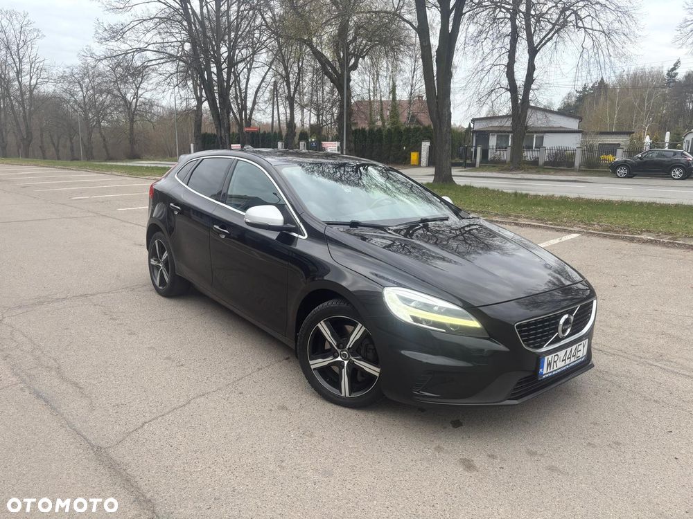 Volvo V40 D4 Drive-E R-Design Summum - 1
