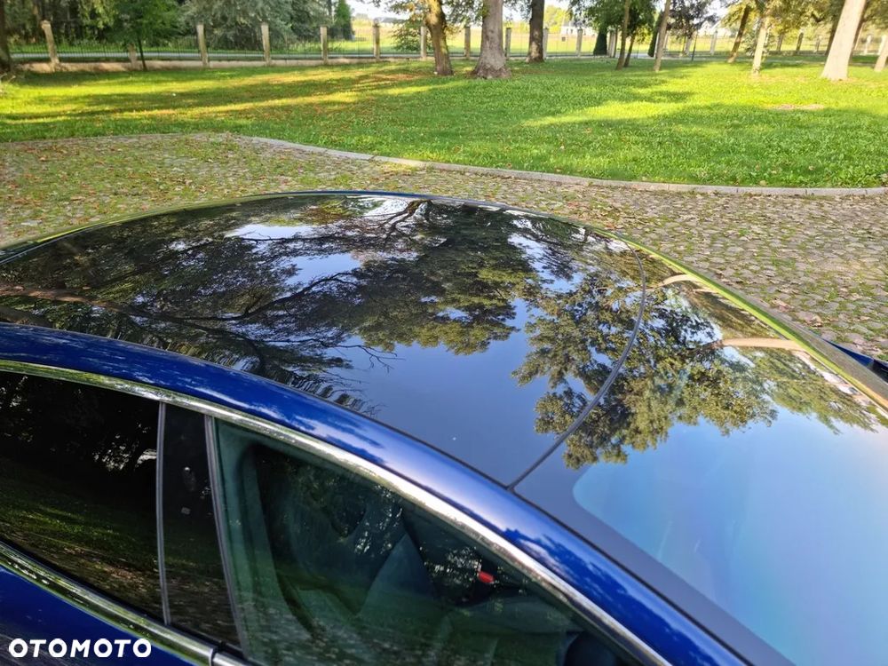 Tesla Model S - 7