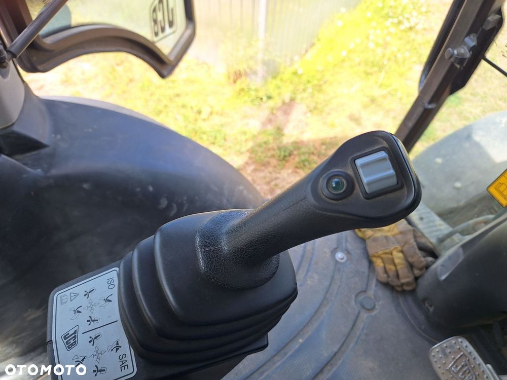 JCB 3Cx 4X4 - 16