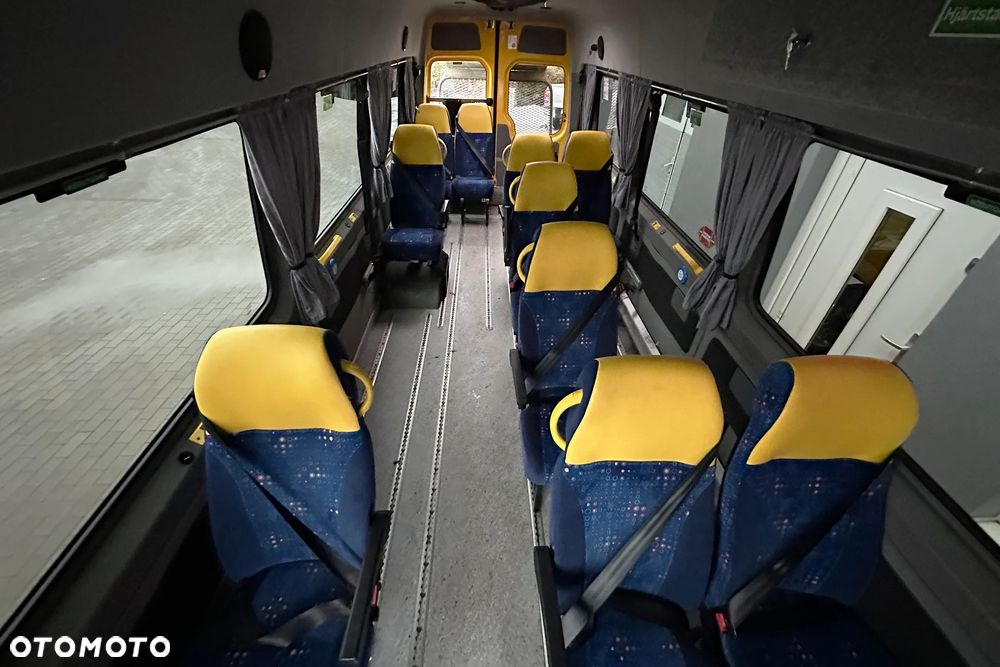 Volkswagen Crafter AUTOBUS - 32