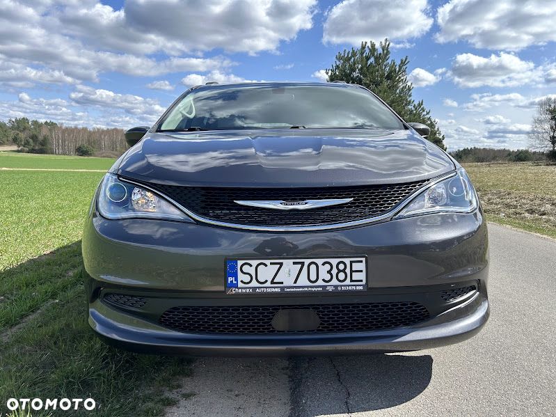 Chrysler Pacifica - 30