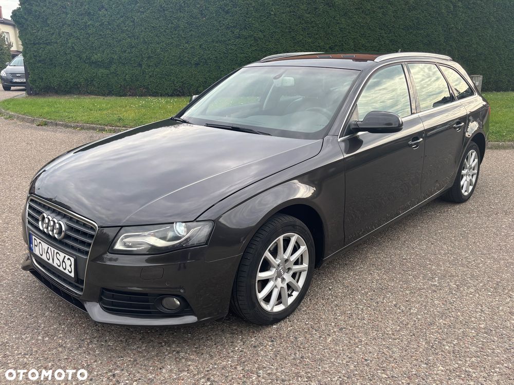 Audi A4 2011 photo 2