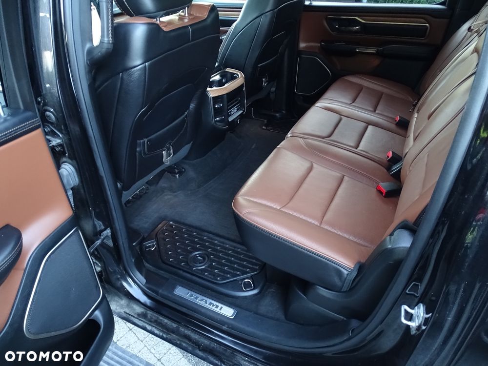RAM 1500 Crew Cab Longhorn - 17